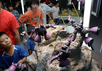 「ガンプラEXPO」の名シーンを再現したジオラマコーナー=東京・池袋のサンシャインシティ(撮影・門井聡)(C)創通エージェンシー・サンライズ