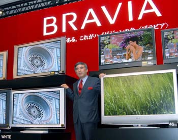 ソニーが発表した新型液晶テレビ「ブラビア」=30日、東京・恵比寿ガーデンプレイス(撮影・瀧誠四郎)