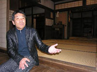 江戸時代の屋敷のセットの苦労を語る松宮さん
