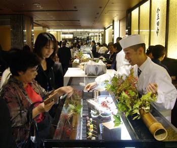 三越日本橋本店が新装オープン