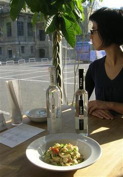 雑穀を練り込んだ自家製パスタはヘルシーでおいしいと評判=東京・築地の「カフェ・ド・シンラン」