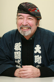 尾崎紀世彦