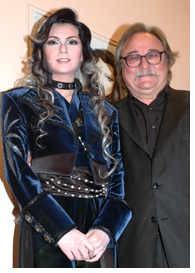 記者会見した彩輝直とシルヴェスター・リーヴァイ東京宝塚劇場