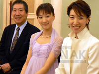 「大阪限定の特別の作品にしたい」と張り切る春野寿美礼、桜乃彩音、草野旦(右から)