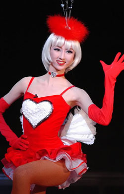 念願の初舞台 『シニョール ドン・ファン』で念願の初舞台を踏んだ凪七さん。同期が揃って踊る、最初で最後の舞台だ